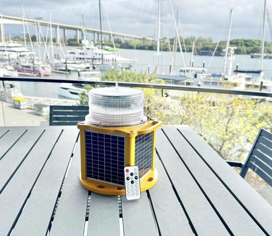 Solar Navigation Light Lantern – Commercial Marine LED Beacon NFS400